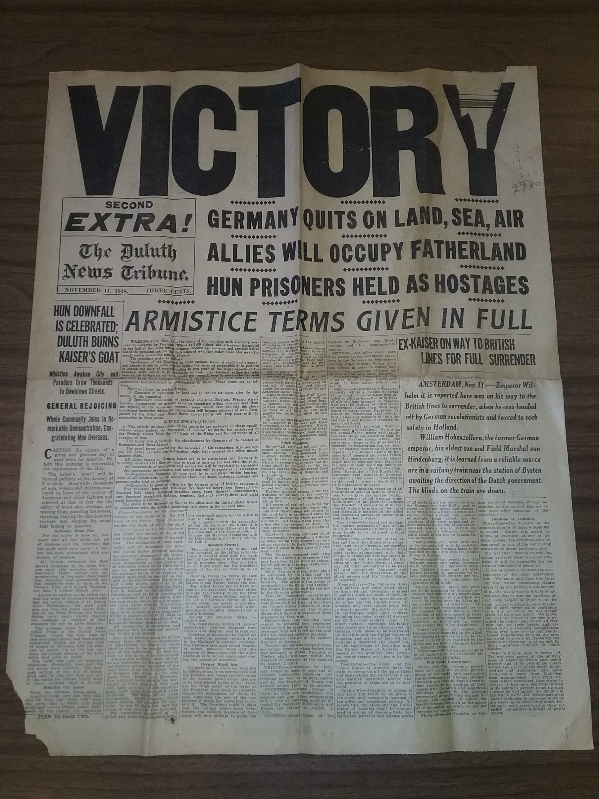 Armistice Day, November 11, 1918, announcement of the end of World War I from The Duluth News Tribune, page 1.