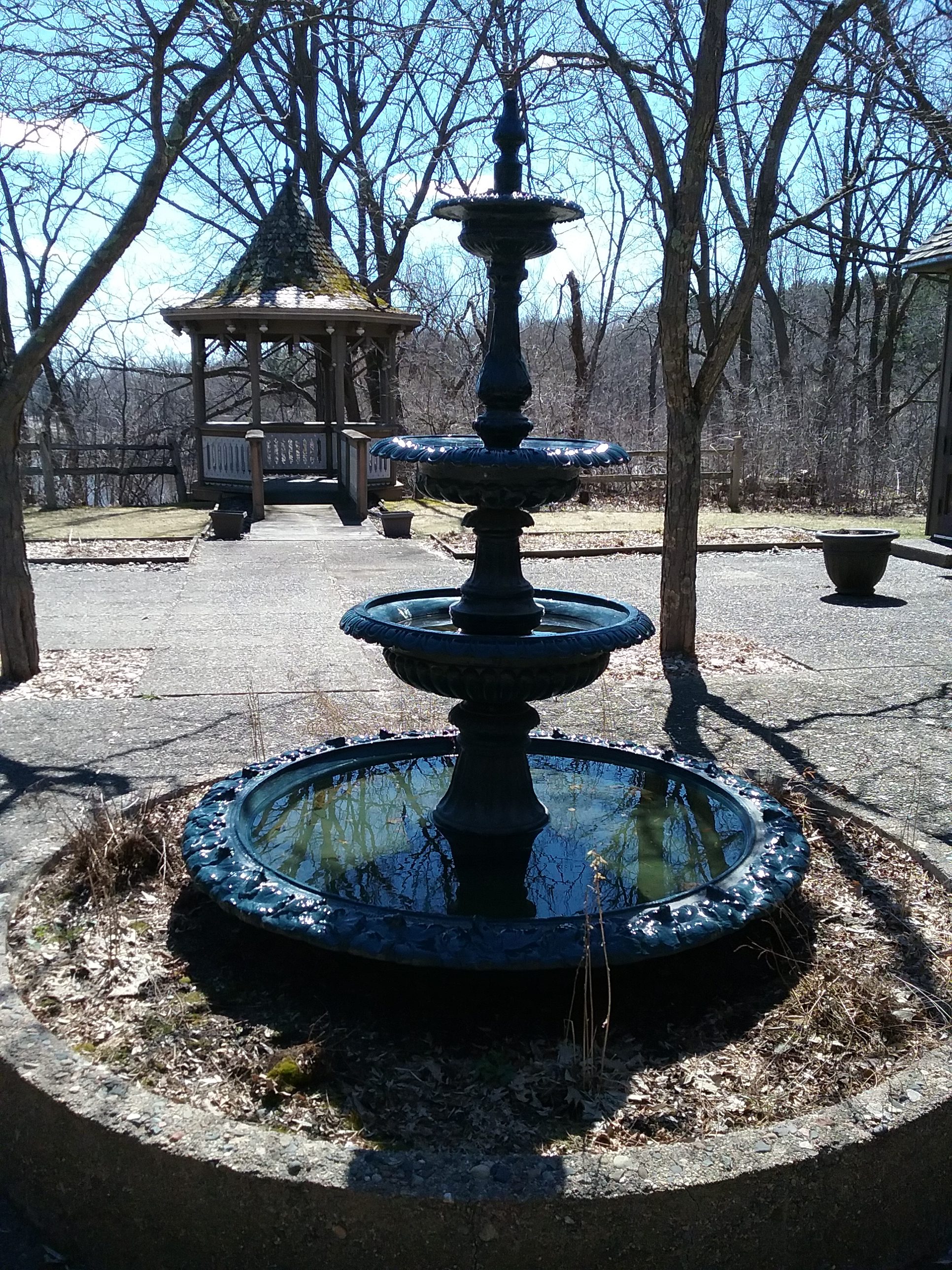 Fountain in the courtyard of The Charles A. Weyerhaeuser Memorial Museum dedicated to Laura Jane Moyer.